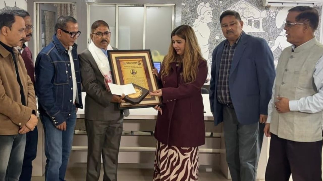 Journalist Bulan Chandra Nath Honoured with Kanak Chandra Sharma Memorial Journalism Award