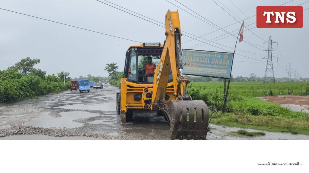 Nagaon Road Repair: জিলা আয়ুক্তৰ নিৰ্দেশত নগাঁৱত আৰম্ভ কেবাটাও গুৰুত্বপূৰ্ণ পথৰ মেৰামতি