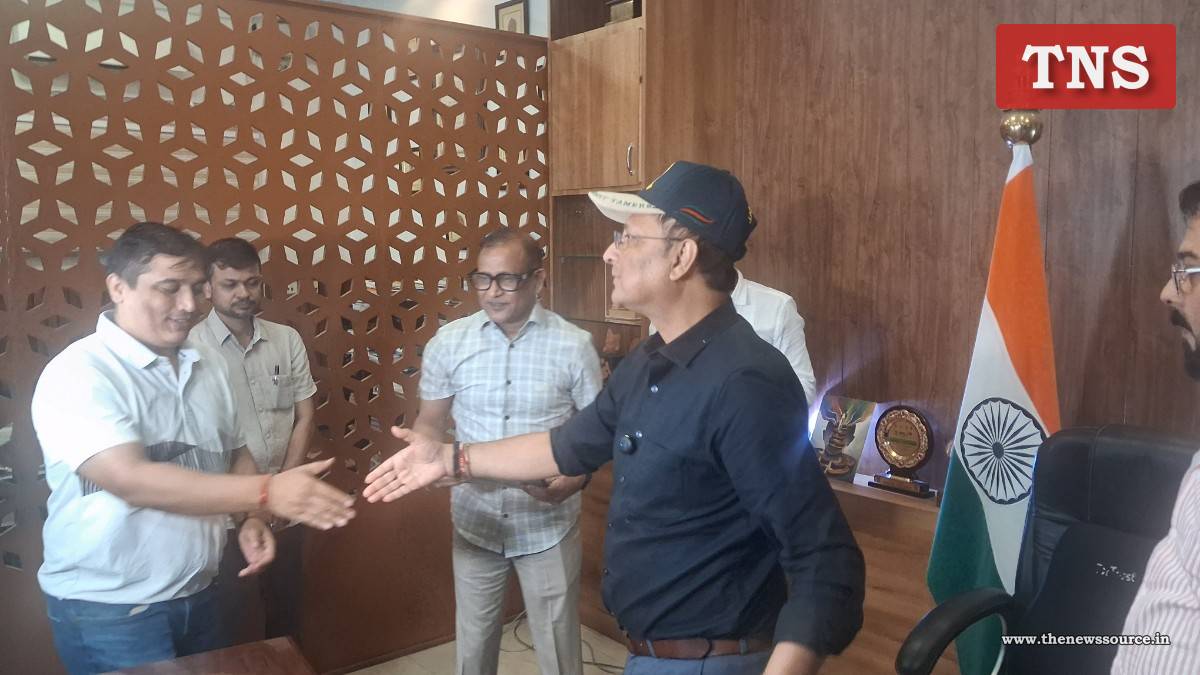 নগাঁৱৰ জিলা আয়ুক্ত দেৱাশীষ শৰ্মাৰ স্বেচ্ছামূলক অৱসৰ