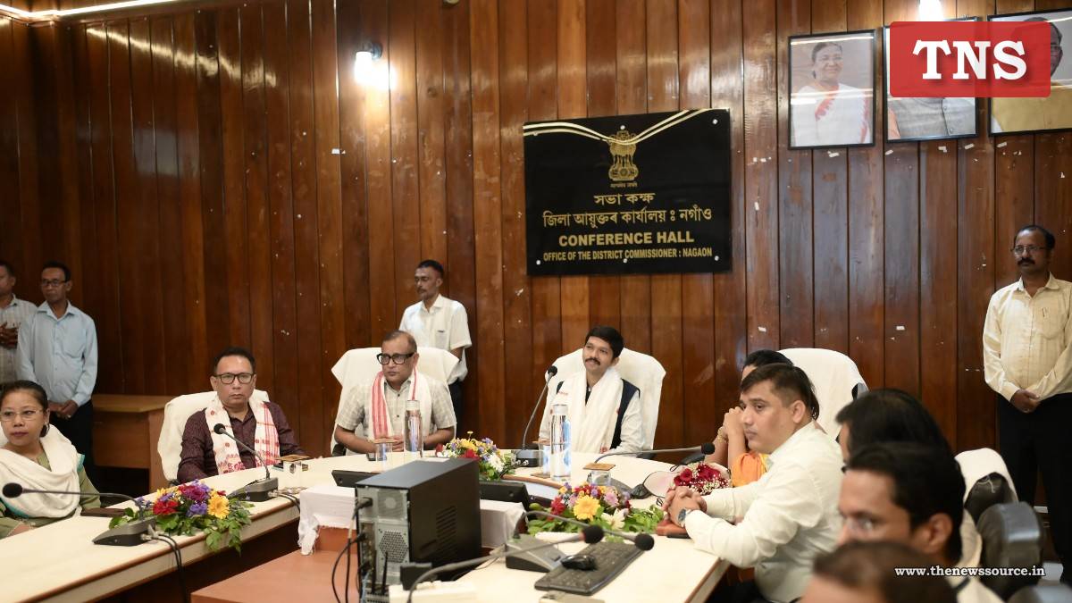 আনুষ্ঠানিকভাৱে নগাঁৱৰ জিলা আয়ুক্তৰ দায়িত্ব গ্ৰহণ আৰণ্যক শইকীয়াৰ