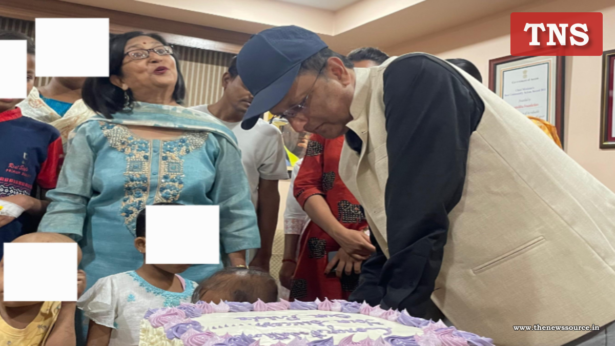 দীপশিখা ফাউণ্ডেশ্যনত কণ কণ শিশুৱে কেক কাটি অভিনন্দন জনালে নৱ নিৰ্বাচিত সাংসদ দেৱাশীষ শৰ্মাক